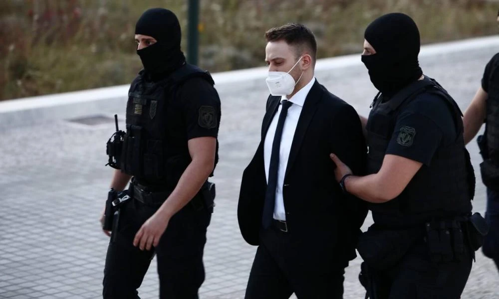 Ολοκληρώθηκε η μαραθώνια απολογία του Μπάμπη Αναγνωστόπουλου - «Να με συγχωρέσει ο Θεός»